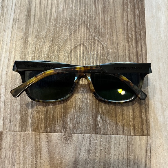 Emporio Armani women’s sunglasses pack, model EA4004 - Picture 3 of 10